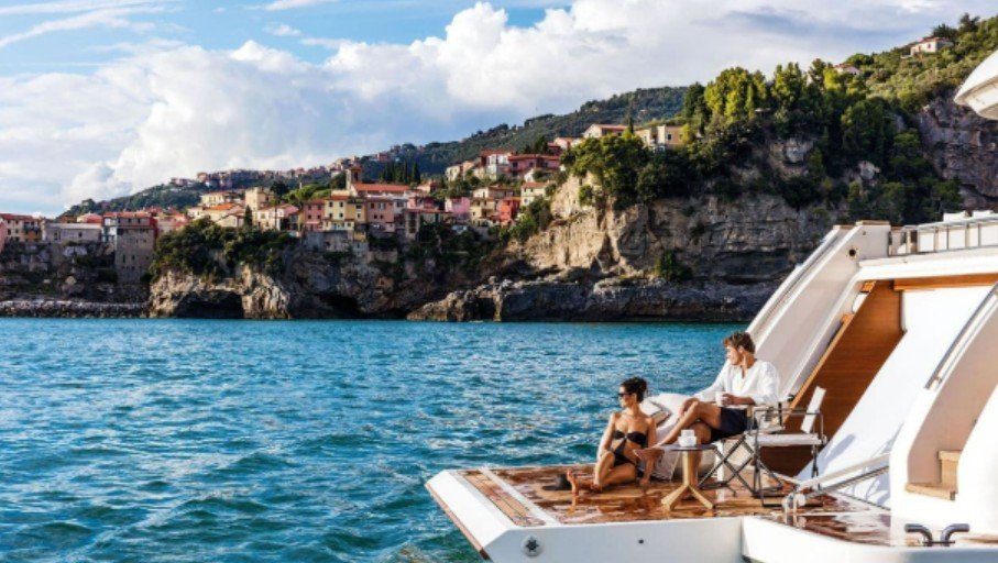 Romantic Honeymoon Packages You Can’t Miss