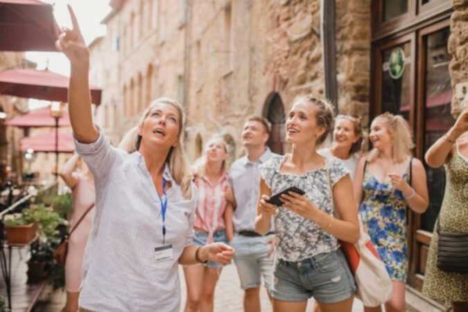 How to Build a Travel Guide That Helps Visitors Explore Like Locals
